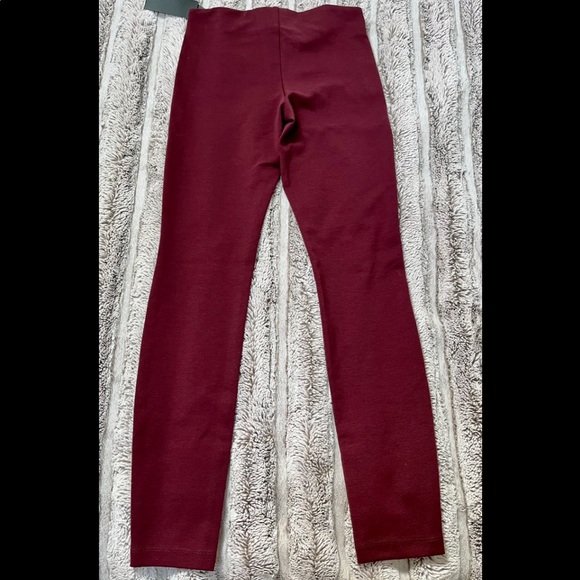 NWT❗️GUESS Red Faux Leather Reptilian Leggings - Picture 5 of 7